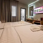 Esperia Hotel 4*