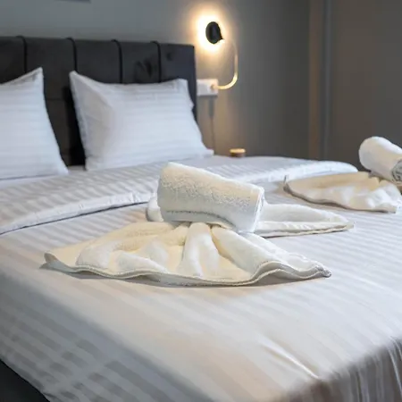 Esperia Hotel 4*
