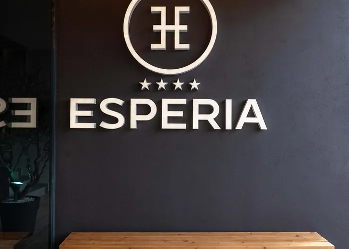 Esperia ホテル 4*